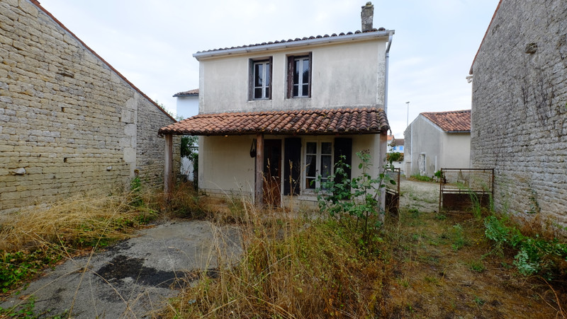 French property for sale in Coivert, Charente-Maritime - €199,800 - photo 2