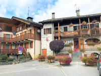French ski chalets, properties in Villaroger, Les Arcs, Paradiski