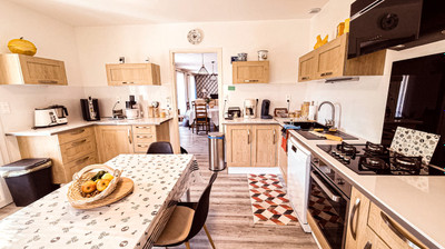 French property for sale in Condac, Charente - €183,600 - photo 2