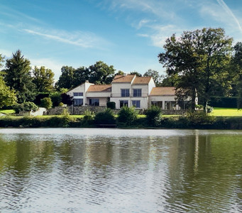 Maison à vendre à Asnières-sur-Blour, Vienne, Poitou-Charentes, avec Leggett Immobilier