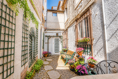 French property for sale in Carcassonne, Aude - €139,000 - photo 3
