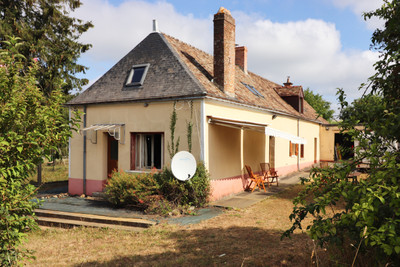 Maison à vendre à Marigné-Laillé, Sarthe, Pays de la Loire, avec Leggett Immobilier