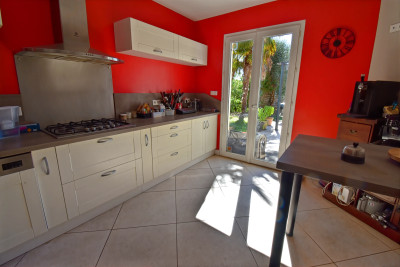 French property for sale in Terrasson-Lavilledieu, Dordogne - €388,000 - photo 9