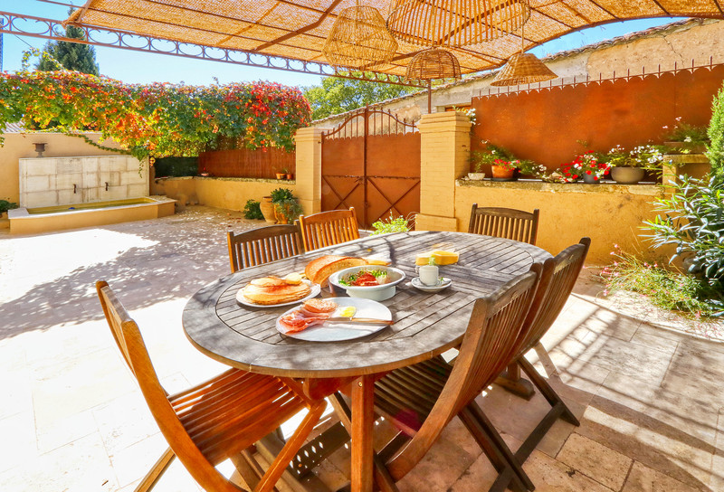 French property for sale in Rustrel, Vaucluse - €798,000 - photo 11
