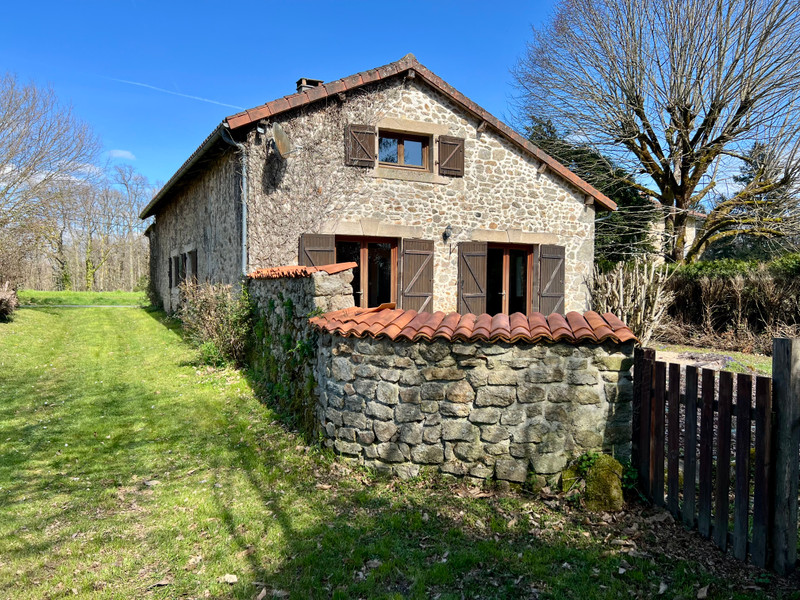 Maison à vendre à Piégut-Pluviers, Dordogne - 143.000 € - photo 1