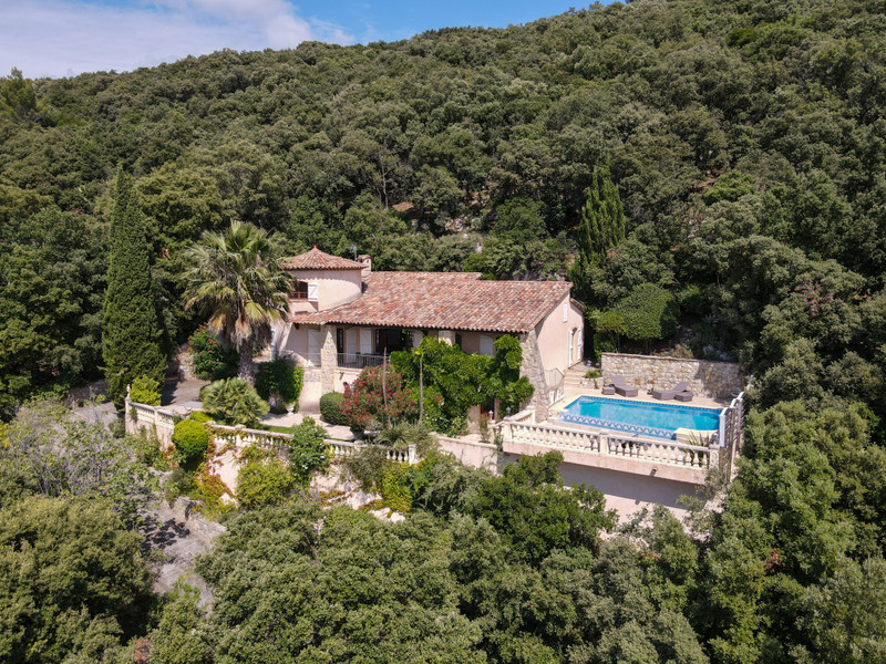 Maison à vendre à Montauroux, Var - 999.998 € - photo 1