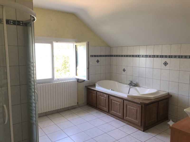 French property for sale in Sauzé-Vaussais, Deux-Sèvres - €244,000 - photo 5