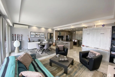 French property for sale in Nice, Alpes-Maritimes - €648,000 - photo 4