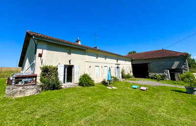 Maison à vendre à Pouillac, Charente-Maritime, Poitou-Charentes, avec Leggett Immobilier