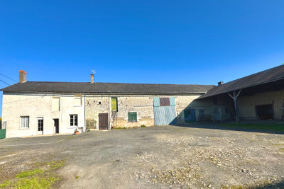 French property for sale in Monts-sur-Guesnes, Vienne - €159,800 - photo 1