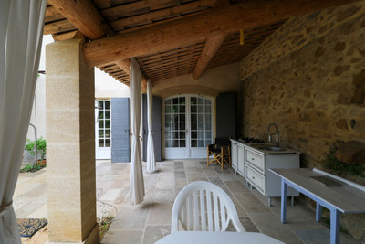 Unique opportunity for recently renovated property with organic  „hobby vineyard“ and 20ha wooded land.