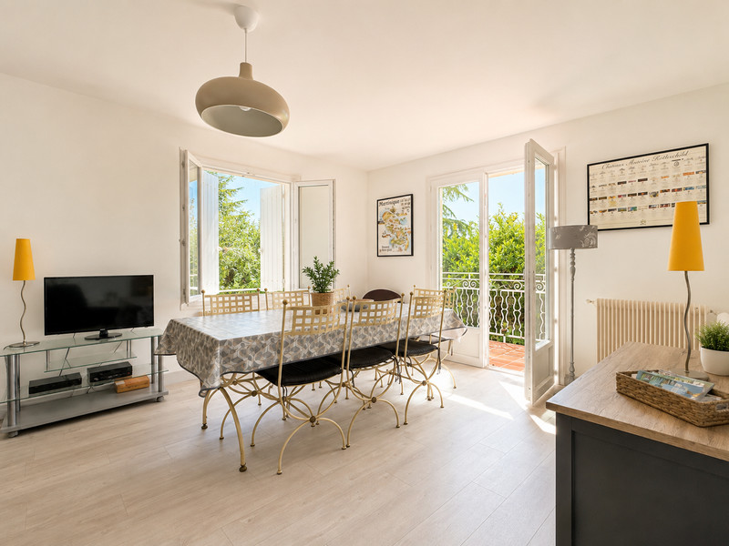 French property for sale in Saint-Émilion, Gironde - €380,000 - photo 4