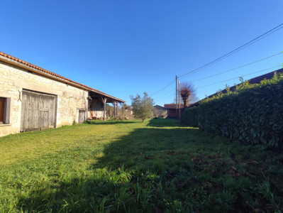 French property for sale in Cellefrouin, Charente - €57,500 - photo 9