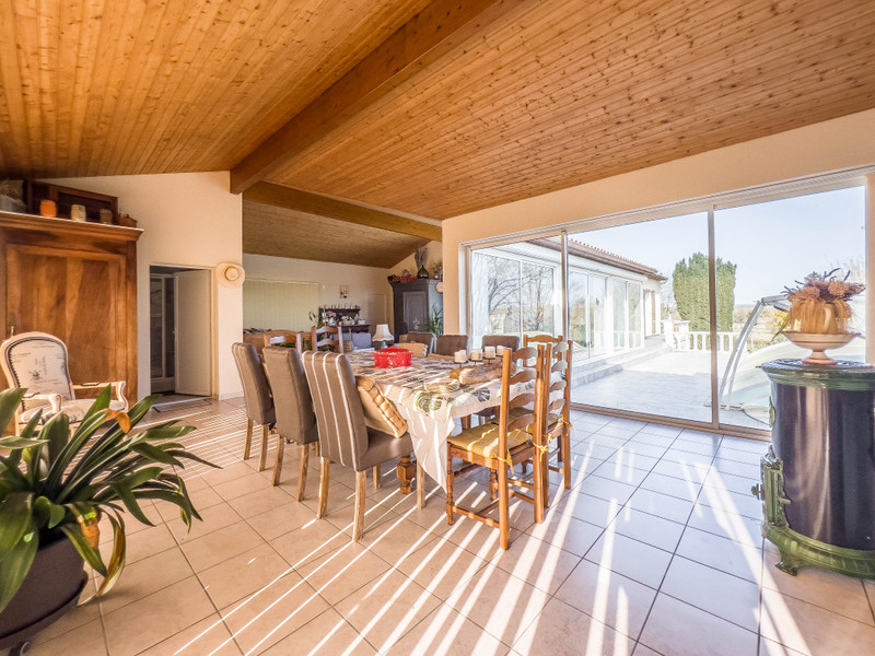 French property for sale in Montignac-Charente, Charente - €365,000 - photo 5