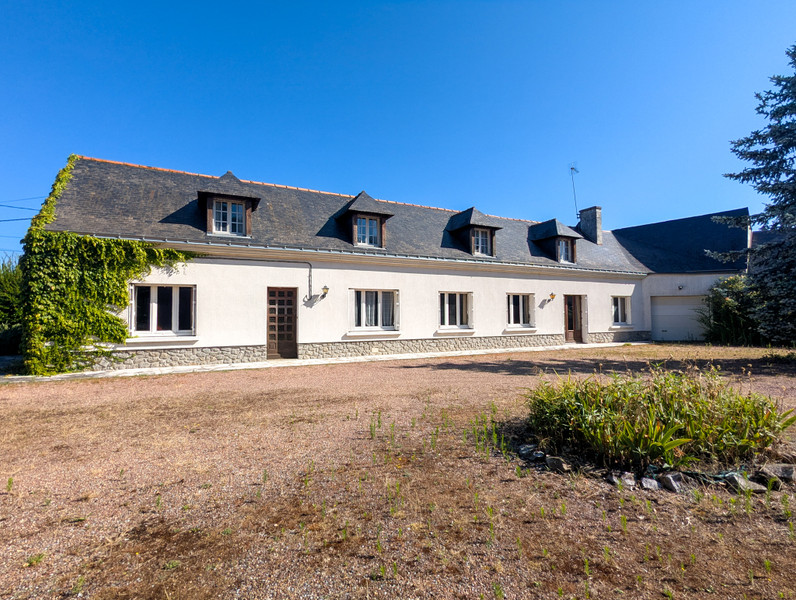 French property for sale in Beaufort-en-Anjou, Maine-et-Loire - €314,700 - photo 0