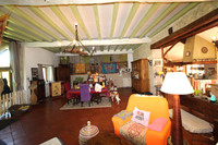 Maison à vendre à Saint-Pierre-de-Maillé, Vienne - 287.500 € - photo 3