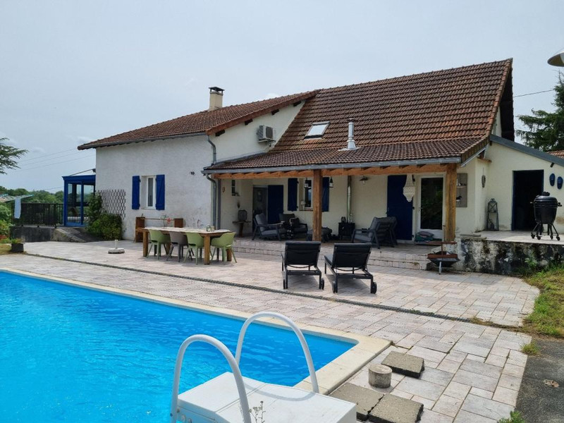 Maison à vendre à Molles, Allier - 295.000 € - photo 1