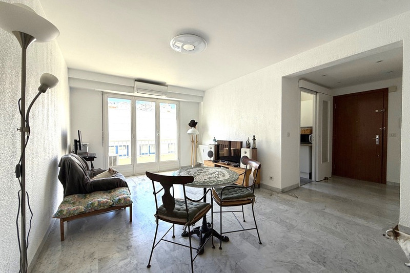 French property for sale in Nice, Alpes-Maritimes - €319,000 - photo 4