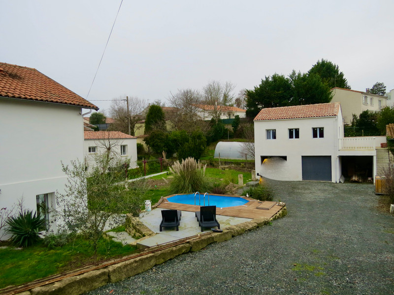 House for sale in Saintes CharenteMaritime Detached house with 3