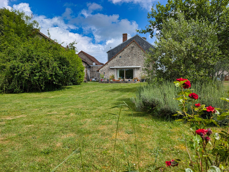 Maison à vendre à Cromac, Haute-Vienne - 153.500 € - photo 1