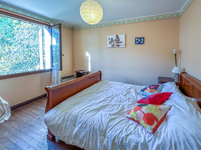 French property for sale in Saint-Léon-sur-l'Isle, Dordogne - €142,857 - photo 2