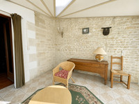 Propriété à vendre à Saint-Amant-de-Boixe, Charente - 178 200 € - photo n°3