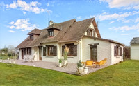 Propriété à vendre à Bernay, Eure - 229 000 € - photo n°1