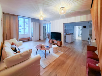 French property for sale in Bordeaux, Gironde - €471,000 - photo 1