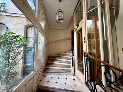 French property for sale in Paris 4e Arrondissement, Paris - €735,000 - photo 9