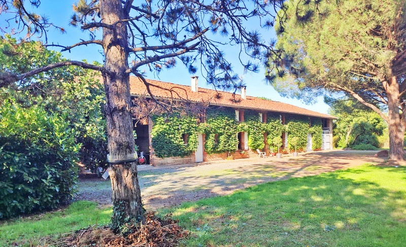 French property for sale in Montesquieu-Volvestre, Haute-Garonne - €422,000 - photo 0