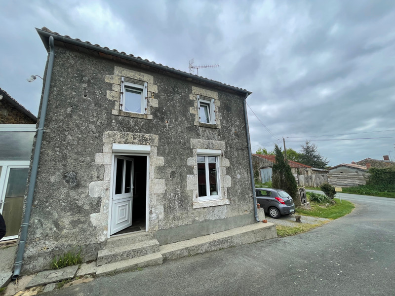 Maison à vendre à Tallud-Sainte-Gemme, Vendée - 129.500 € - photo 1