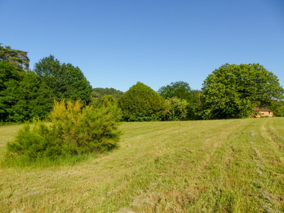 Terrain à vendre à Sarlat-la-Canéda, Dordogne, Aquitaine, avec Leggett Immobilier