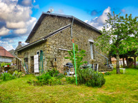 Maison à vendre à Bazelat, Creuse - 73 700 € - photo 2
