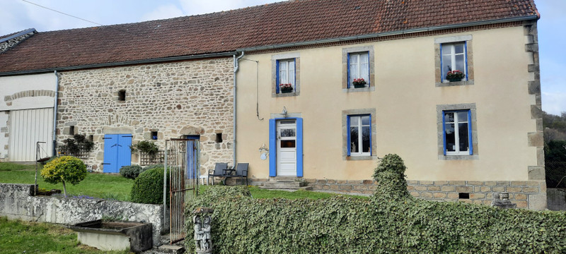 Maison à vendre à Auzances, Creuse - 169 900 € - photo 1