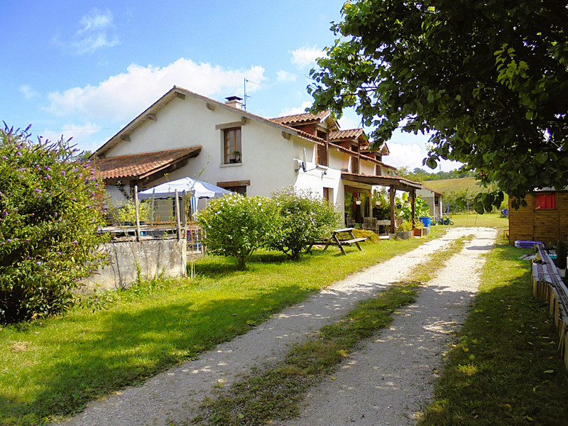 Propriété à vendre à Saint-Paul-Lizonne, Dordogne - 147 150 €