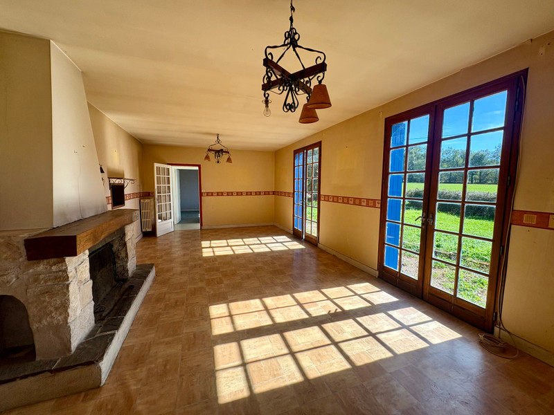 French property for sale in Chalais, Dordogne - €109,000 - photo 2