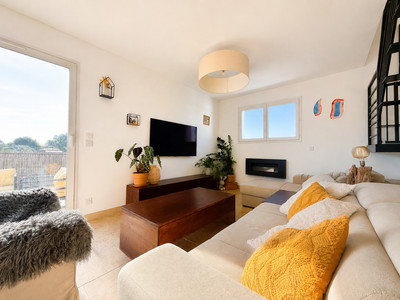 French property for sale in Sadirac, Gironde - €345,000 - photo 2