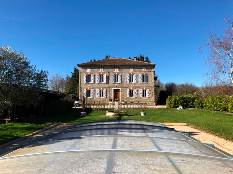 House for sale in Le Fousseret HauteGaronne House of 300M2 with a
