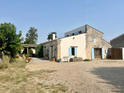 Maison à vendre à Geay, Charente-Maritime, Poitou-Charentes, avec Leggett Immobilier