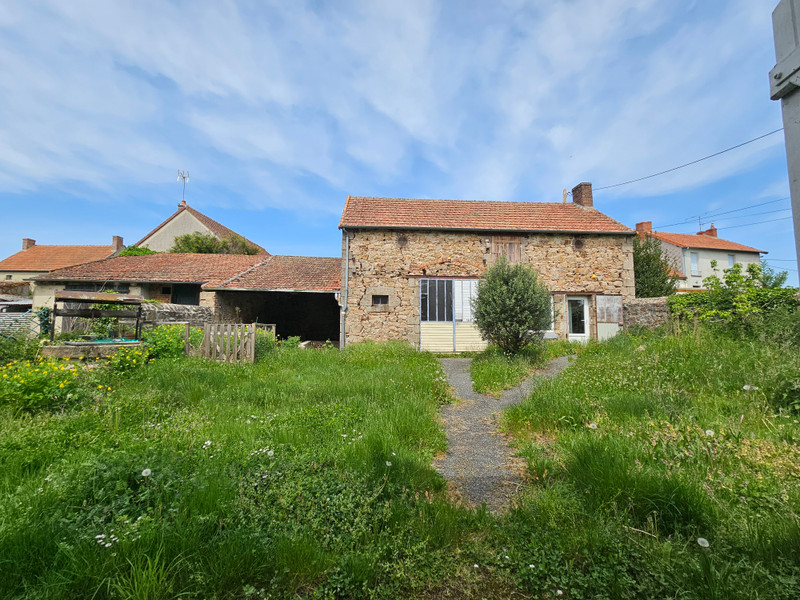 French property for sale in Hyds, Allier - €104,450 - photo 9