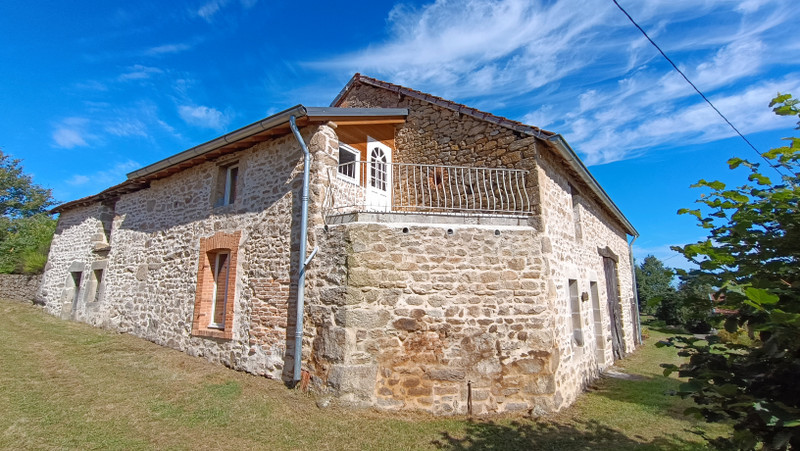 French property for sale in Auzances, Creuse - €149,900 - photo 4