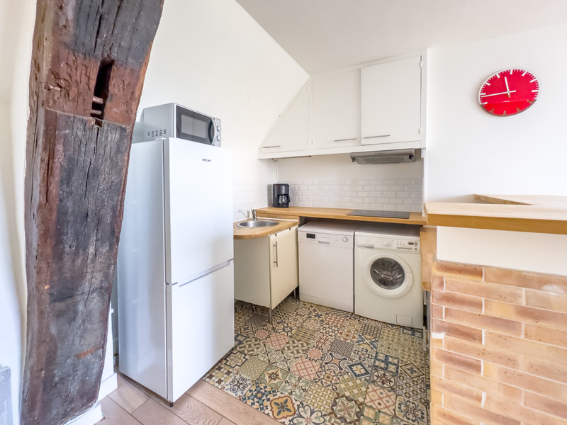French property for sale in Paris 3e Arrondissement, Paris - €600,000 - photo 3