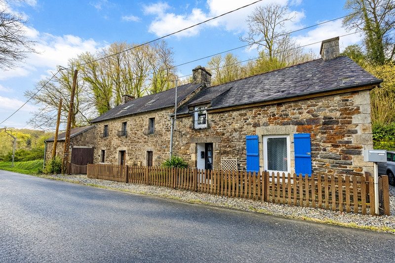 French property for sale in La Prénessaye, Côtes-d'Armor - €172,800 - photo 0