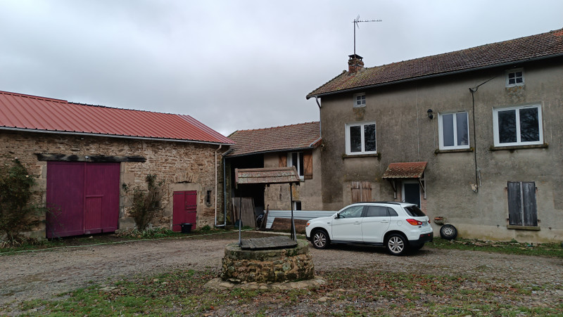 Maison à vendre à Bourganeuf, Creuse - 213 000 € - photo 1