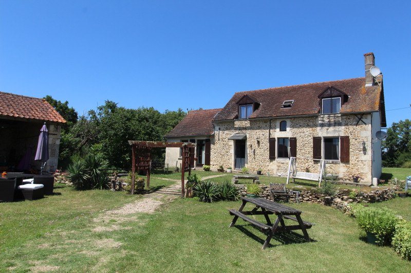 Maison à vendre à La Puye, Vienne - 424.000 € - photo 1