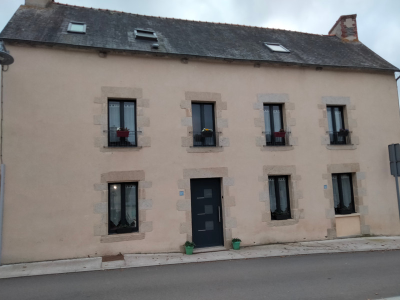 Maison à vendre à Loyat, Morbihan - 339 200 € - photo 1