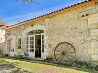Maison à vendre à Saint-Romain, Charente - 480.000 € - photo 6