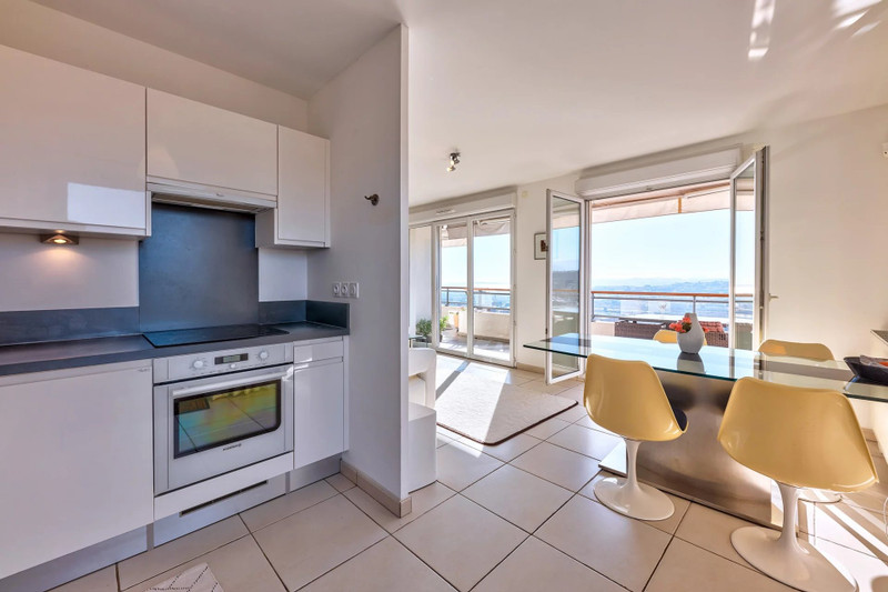 French property for sale in Nice, Alpes-Maritimes - €575,000 - photo 1
