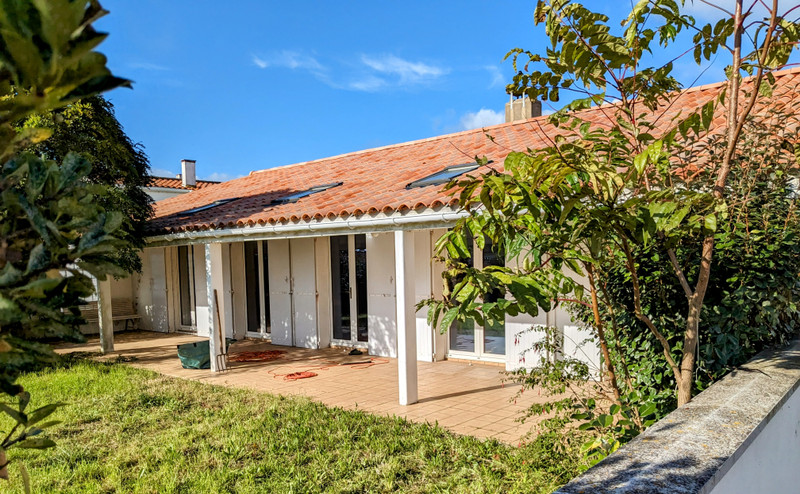 Maison à vendre à Brem-sur-Mer, Vendée - 367.500 € - photo 1