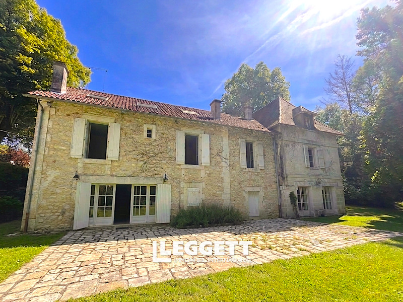 Maison 10 pièce(s), JAVERLHAC-ET-LA-CHAPELLE-SAINT-ROBERT